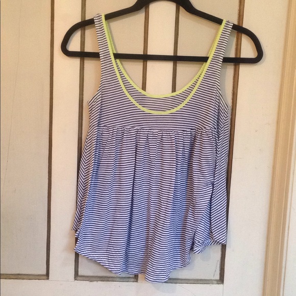 American Eagle Tank Top - Picture 3 of 4